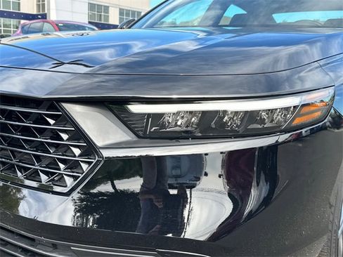 Used 2025 Honda Accord Sport image 7