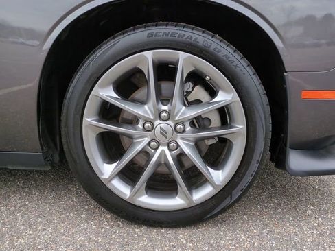 Used 2022 Dodge Challenger GT image 11