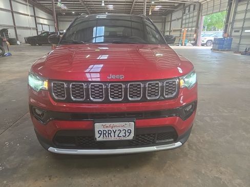 Used 2025 Jeep Compass Limited AWD/4WD image 7
