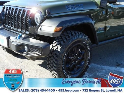 Used 2023 Jeep Wrangler Unlimited w/ Cold Weather Group AWD/4WD image 9