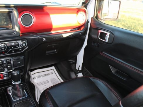 Used 2020 Jeep Wrangler Unlimited Rubicon w/ LED Lighting Group image 34