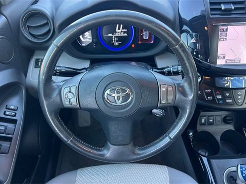 Used 2014 Toyota RAV4 EV image 15