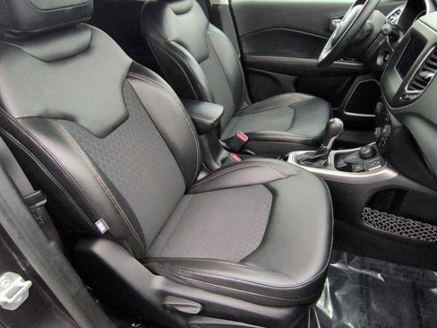 Used 2019 Jeep Compass Latitude w/ Popular Equipment Group image 22