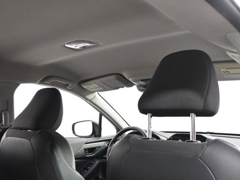 Used 2024 Subaru Crosstrek 2.0i Premium image 17