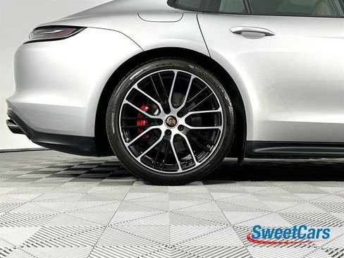 Used 2022 Porsche Panamera GTS image 52