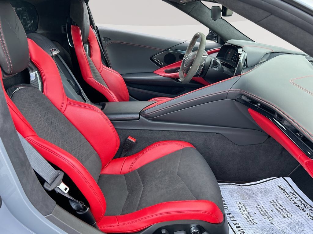Used 2024 Chevrolet Corvette Stingray Premium Cpe w/ Z51 Performance Package RWD image 28