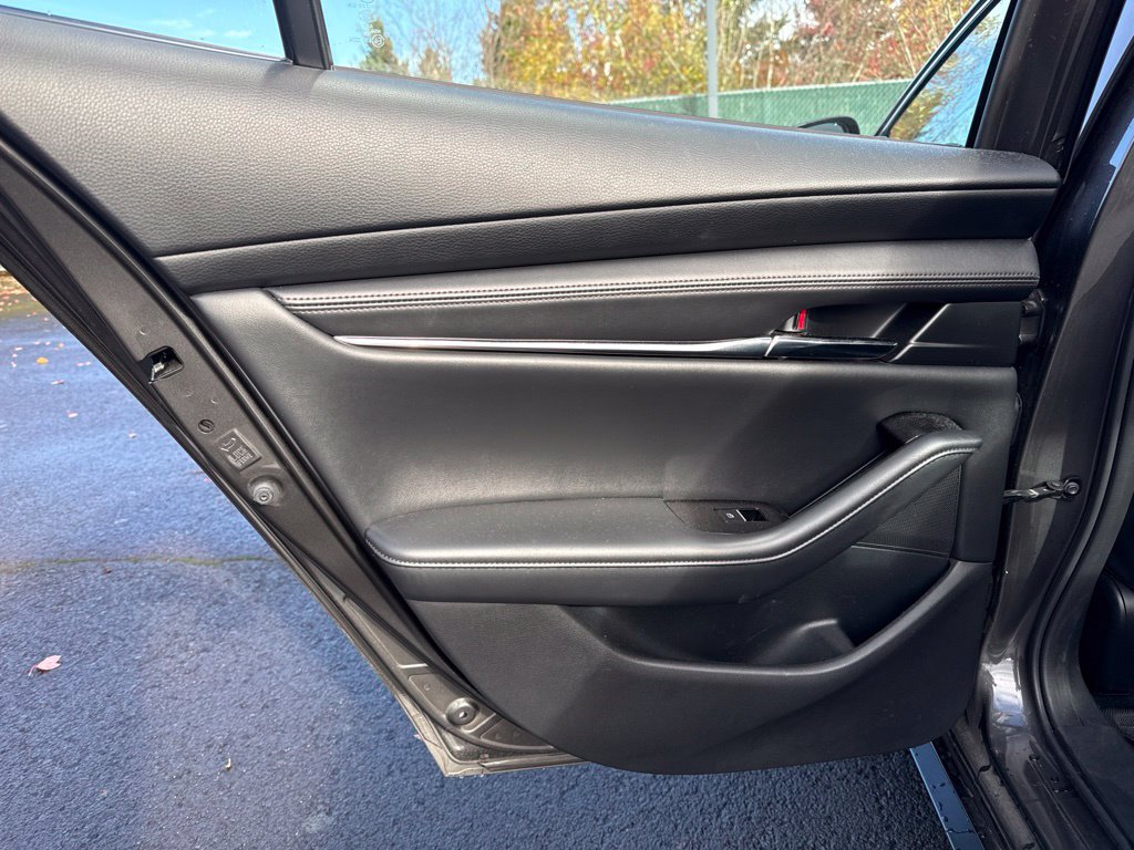 Used 2021 MAZDA MAZDA3 s FWD image 21