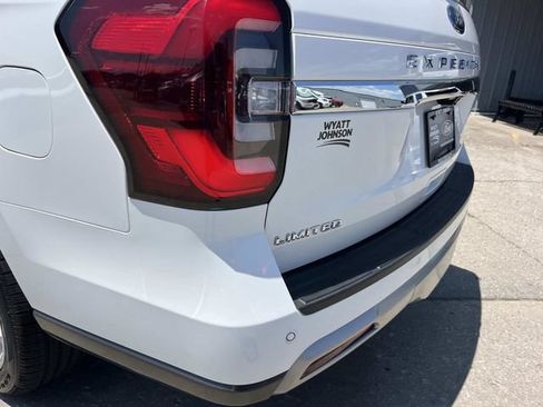 Certified 2024 Ford Expedition Limited AWD/4WD image 12