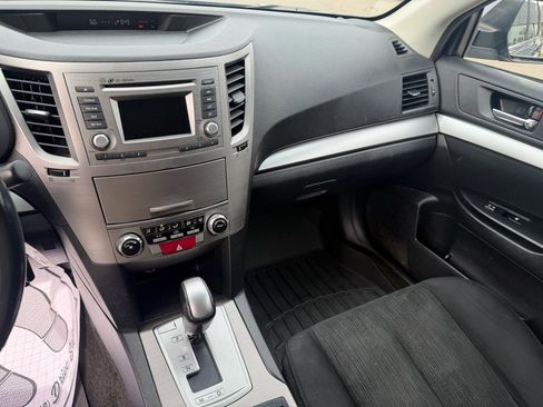 Used 2014 Subaru Outback 2.5i Premium w/ Moonroof Package AWD/4WD image 11