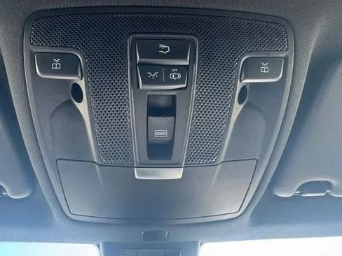 Used 2021 Mercedes-Benz GLA 250 4MATIC image 25
