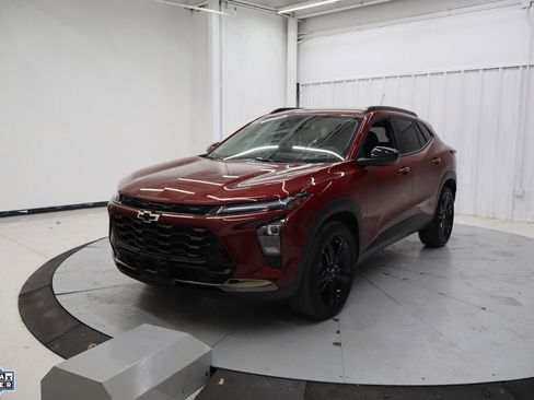 Used 2024 Chevrolet Trax ACTIV w/ Sunroof Package image 10