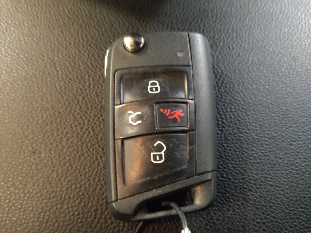Used 2025 Volkswagen Jetta Sport FWD image 32