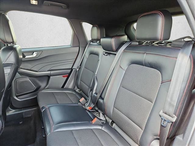 Used 2025 Ford Escape ST-Line FWD image 18