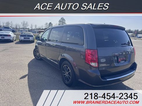 Used 2018 Dodge Grand Caravan GT FWD image 4