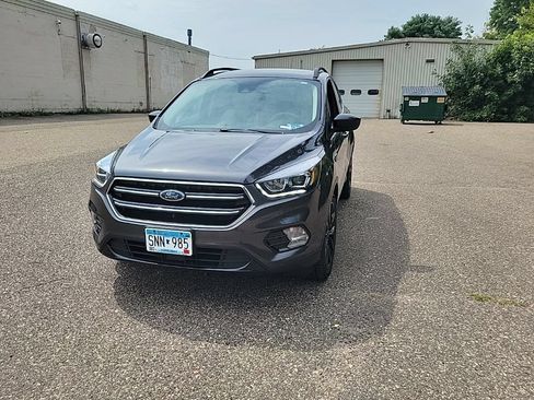 Used 2018 Ford Escape SEL w/ Ford Safe & Smart Package FWD image 3