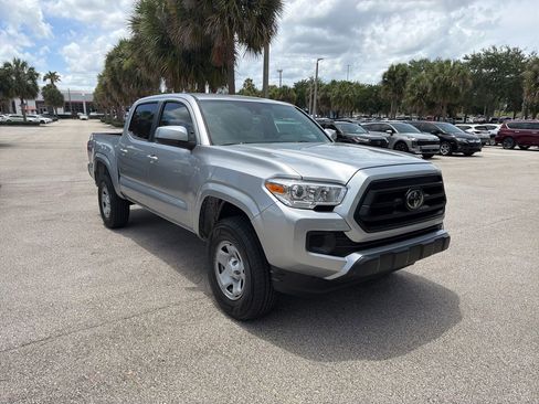 Used 2022 Toyota Tacoma SR w/ SR Convenience Package RWD image 7