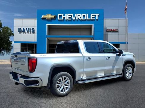 Used 2020 GMC Sierra 1500 SLT w/ SLT Premium Package AWD/4WD image 3