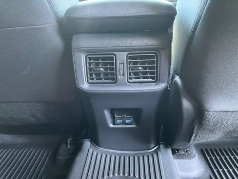 Used 2022 Toyota RAV4 XLE AWD/4WD image 20