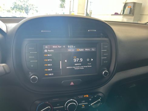 Used 2025 Kia Soul LX w/ LX Technology Package image 20