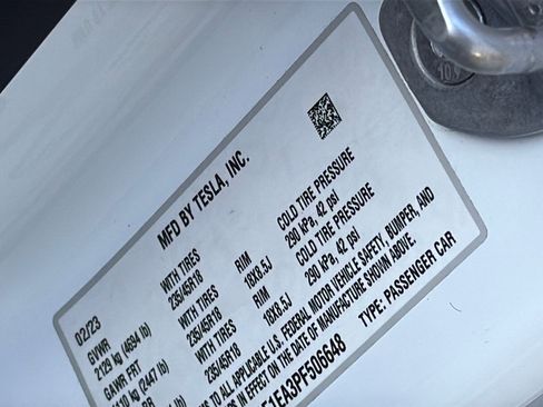 Used 2023 Tesla Model 3 Standard Range image 16