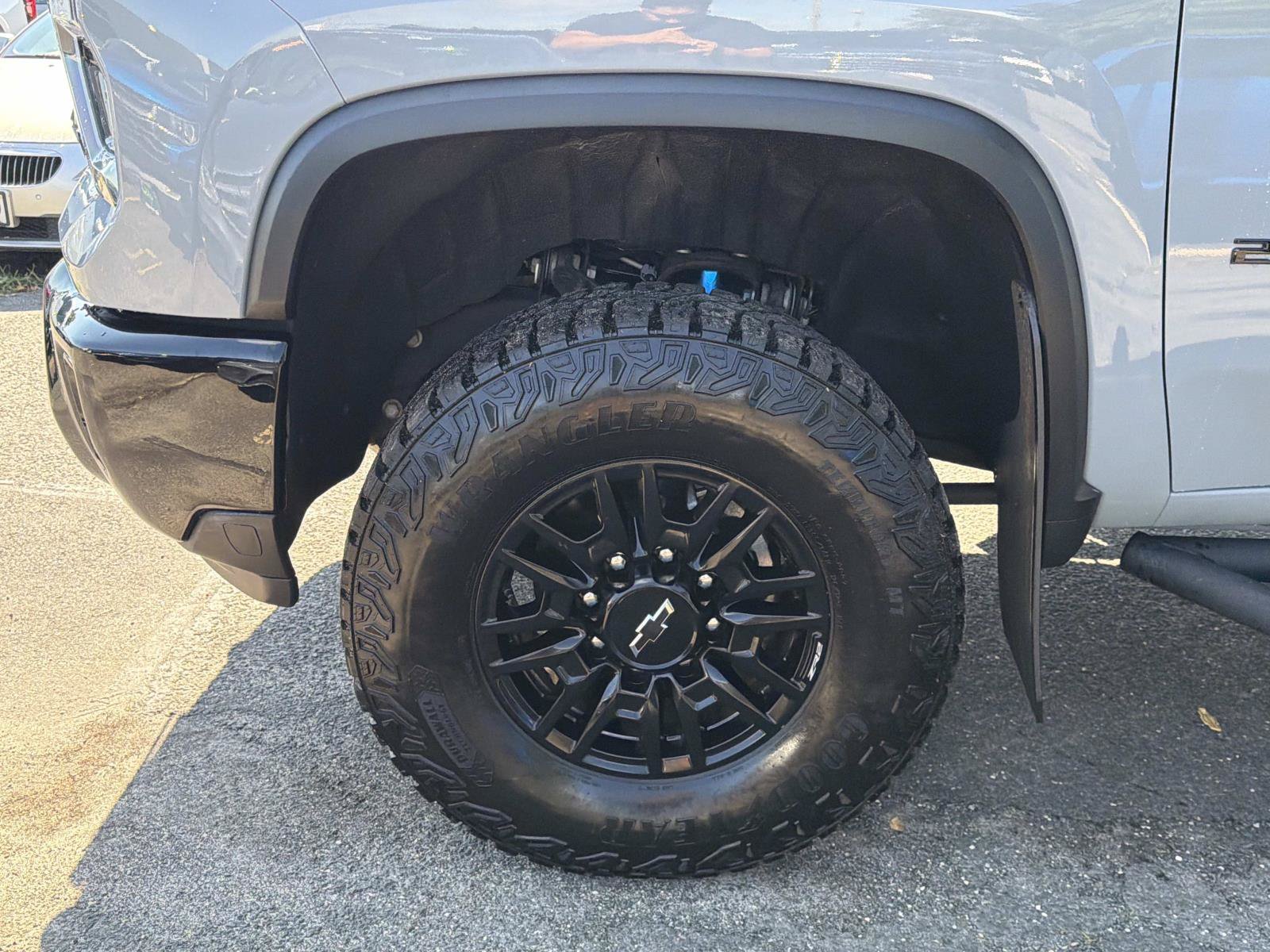 Certified 2025 Chevrolet Silverado 2500 ZR2 w/ Technology Package AWD/4WD image 8