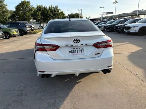 Used 2021 Toyota Camry XSE FWD image 4
