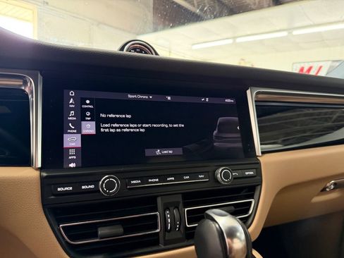 Used 2019 Porsche Macan S AWD/4WD image 30
