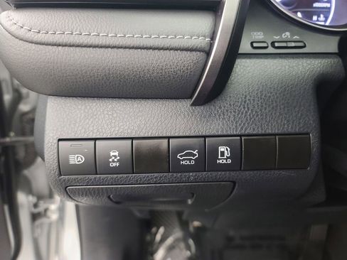 Used 2024 Toyota Camry SE image 26