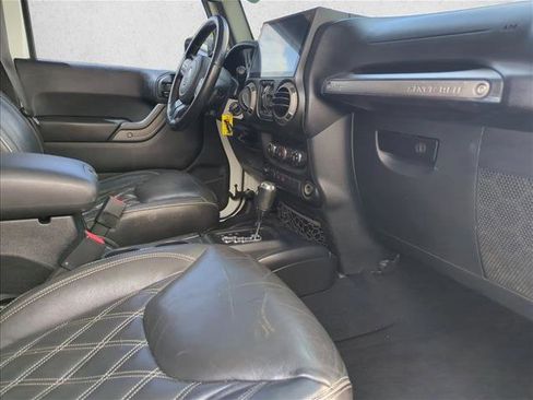 Used 2018 Jeep Wrangler Unlimited Sport S image 24