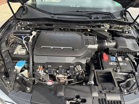 Used 2016 Honda Accord EX-L image 32