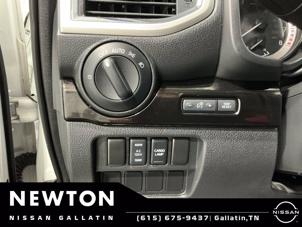 Used 2019 Nissan Titan SV w/ SV Convenience Package RWD image 33