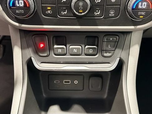 Used 2018 GMC Terrain SLE w/ Driver Convenience Package FWD image 15