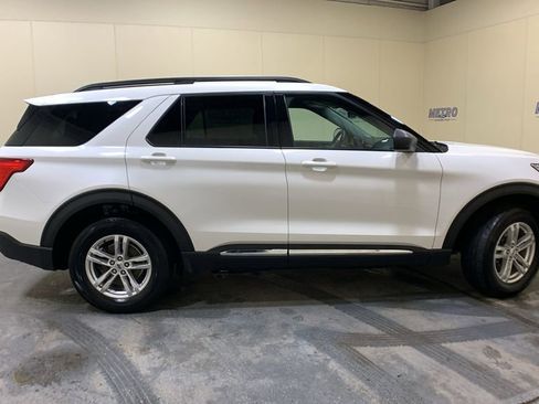 Used 2023 Ford Explorer XLT w/ Equipment Group 202A image 2
