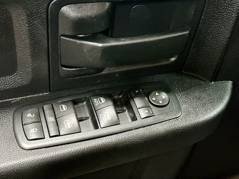 Used 2016 RAM 2500 Tradesman w/ Chrome Appearance Group image 18