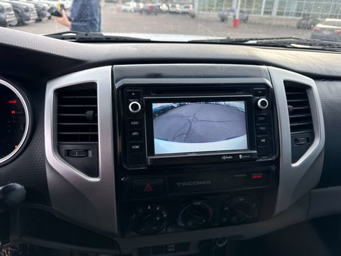 Used 2015 Toyota Tacoma PreRunner image 22