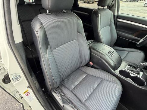 Used 2015 Toyota Highlander Plus image 22