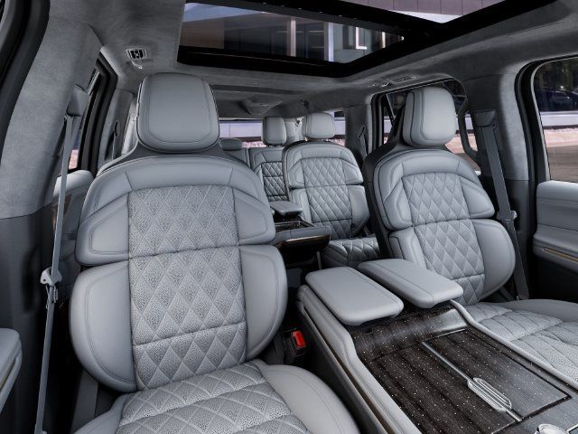 New 2027 Lincoln Navigator L Black Label AWD/4WD image 10