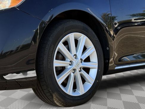 Used 2012 Toyota Camry XLE w/ Preferred Accessory Pkg FWD image 8