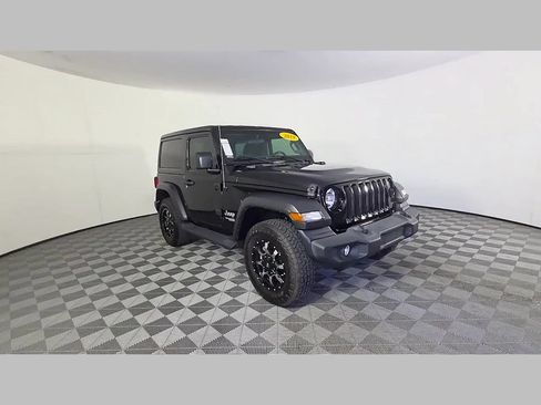 Used 2019 Jeep Wrangler Sport AWD/4WD image 35