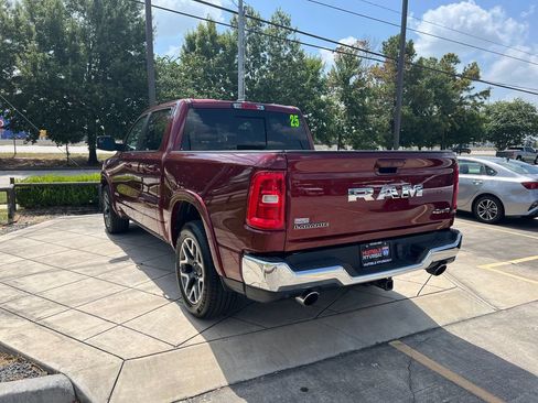 Used 2025 RAM 1500 Laramie AWD/4WD image 13