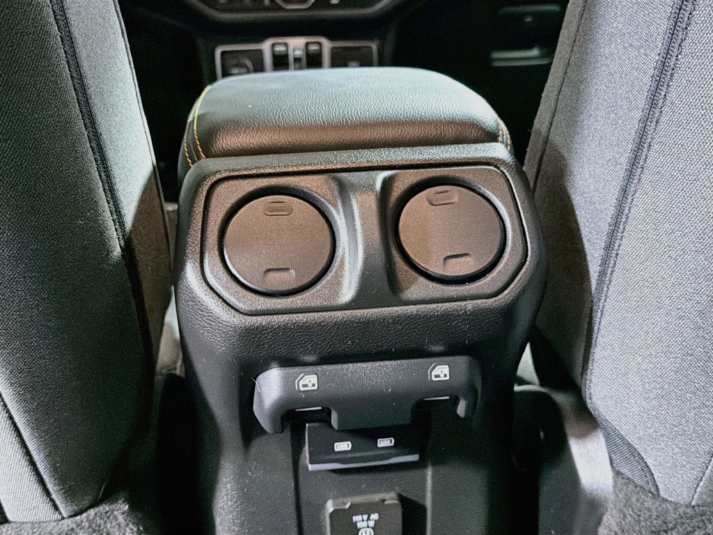 Used 2024 Jeep Wrangler Unlimited Sahara AWD/4WD image 25