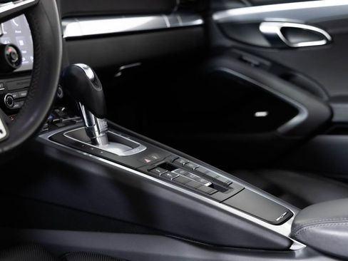 Used 2019 Porsche 911 Turbo image 6