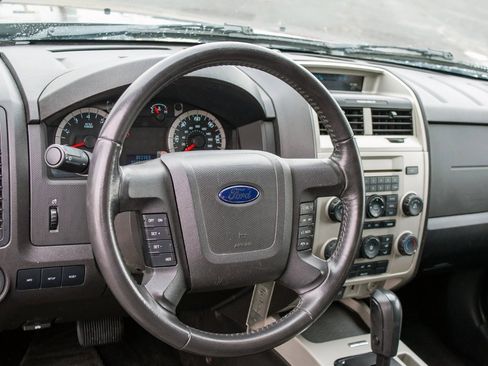 Used 2011 Ford Escape XLT w/ 201A Rapid Spec Order Code image 13