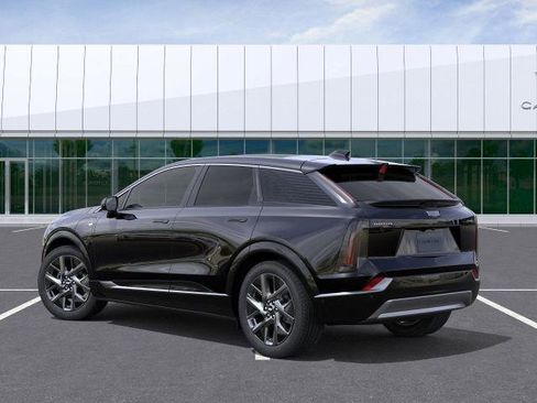 New 2026 Cadillac Optiq Luxury 2 image 4