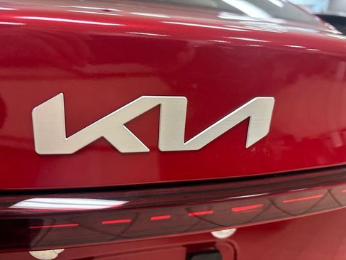 Used 2023 Kia Forte LXS FWD image 7