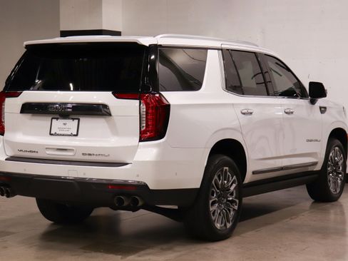 Used 2023 GMC Yukon Denali Ultimate image 5