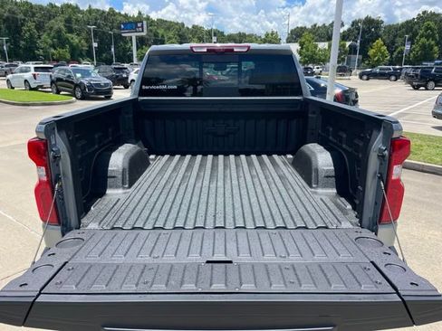 New 2026 Chevrolet Silverado 1500 High Country w/ High Country Premium Package RWD image 9