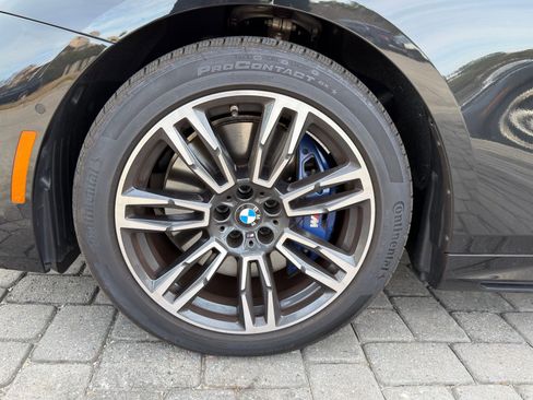 Certified 2025 BMW 540i xDrive w/ M Sport Package image 14