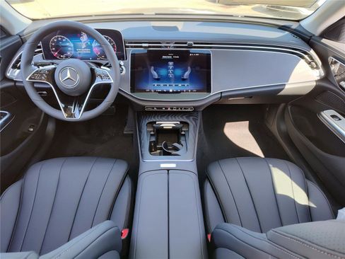 New 2026 Mercedes-Benz E 350 4MATIC Sedan image 10