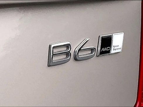 Used 2023 Volvo XC90 B6 Ultimate w/ Protection Package Premier image 11